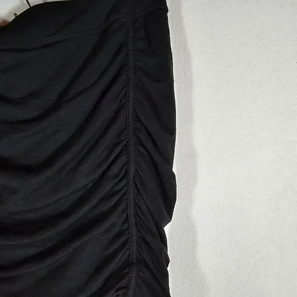 Athleta women's shorts, black, gently used, size Small, athletic fit - Picture 9 of 11